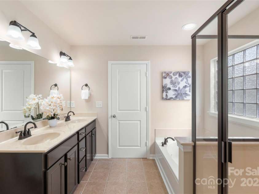 6153 Kilchurn Drive, Fort Mill, SC 29707.  MLS# CAR4247509, YatesRealty ID 9880. 