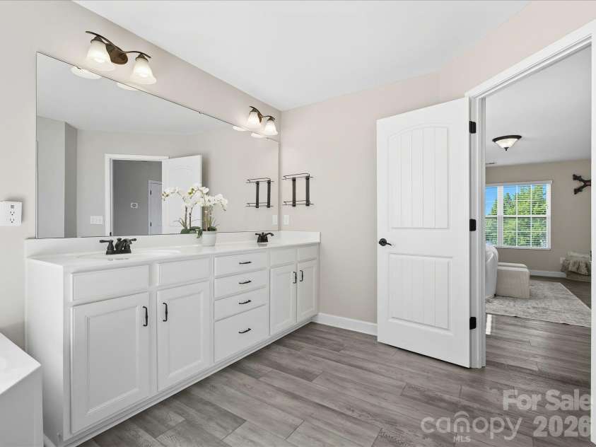 7196 Dove Field Lane, Fort Mill, SC 29707.  MLS# CAR4367643, YatesRealty ID 9882. 