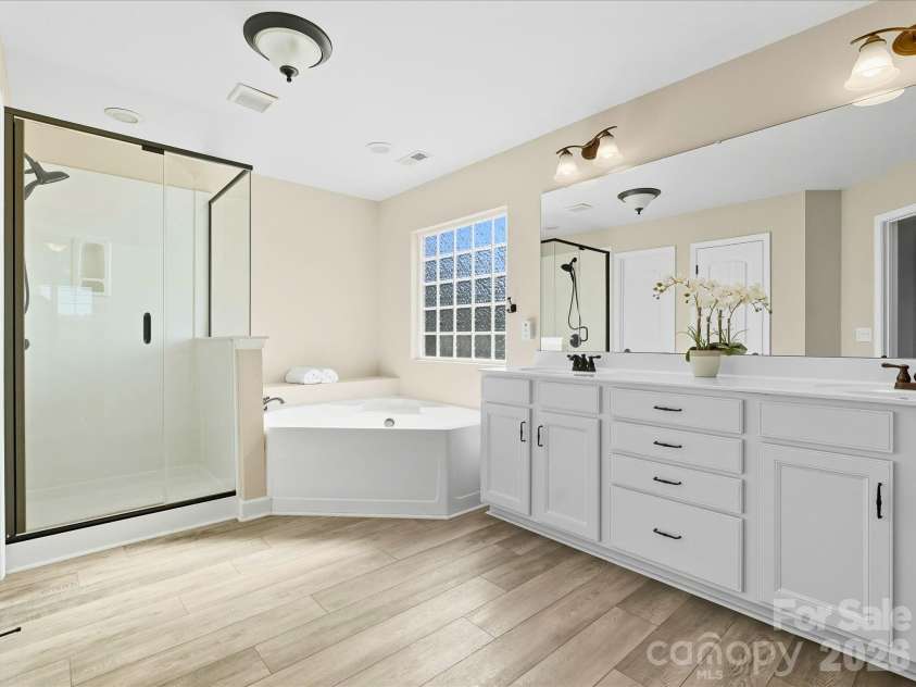 7196 Dove Field Lane, Fort Mill, SC 29707.  MLS# CAR4367643, YatesRealty ID 9882. 