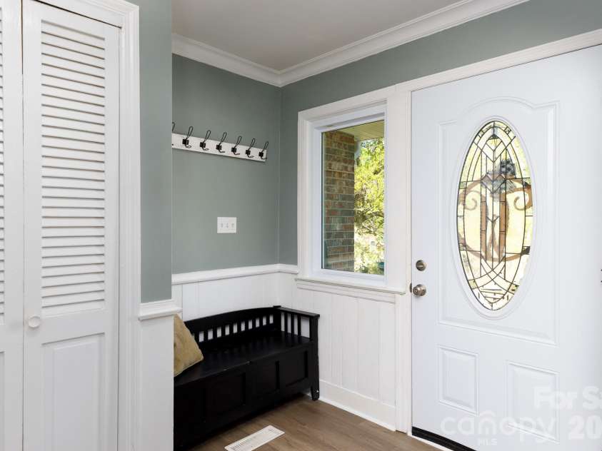 122 Crestwood Drive, Chester, SC 29706.  MLS# CAR4367764, YatesRealty ID 9883. 