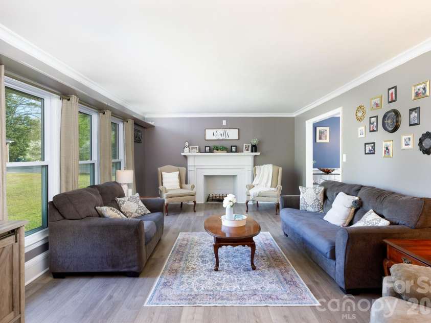 122 Crestwood Drive, Chester, SC 29706.  MLS# CAR4367764, YatesRealty ID 9883. 