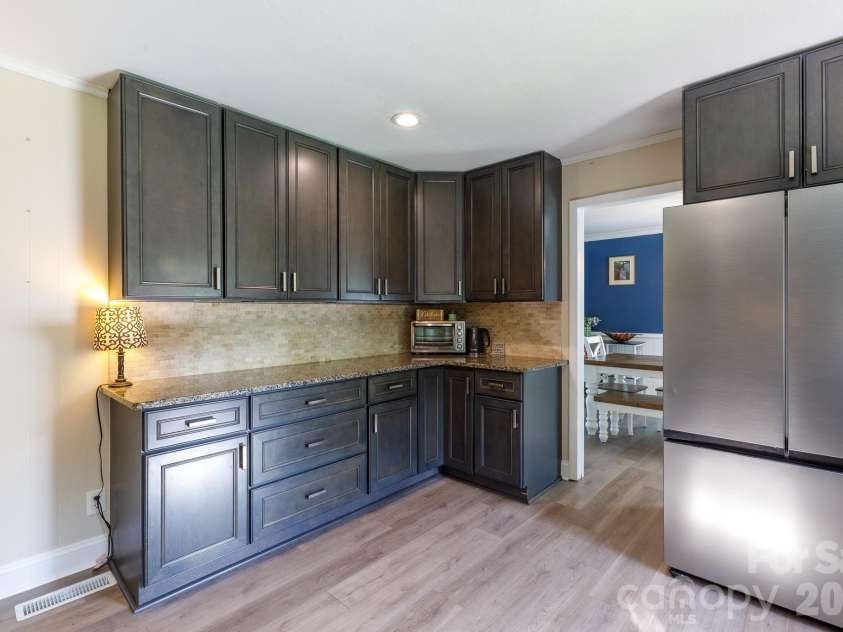 122 Crestwood Drive, Chester, SC 29706.  MLS# CAR4367764, YatesRealty ID 9883. 