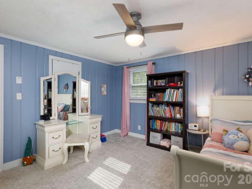 122 Crestwood Drive, Chester, SC 29706.  MLS# CAR4367764, YatesRealty ID 9883. 