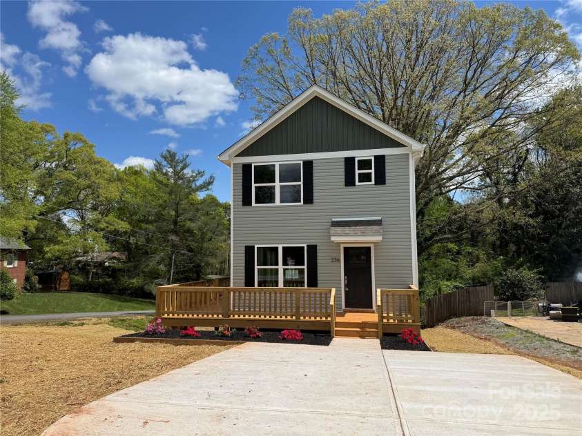 236 Elizabeth Avenue, Forest City, NC 28043.  MLS# CAR4252313, YatesRealty ID 9883. No HOA and .25 acres