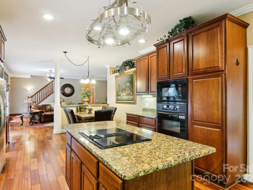 165 Sequoyah Drive, Waynesville, NC 28785.  MLS# CAR4249875, YatesRealty ID 9884. Gourmet kitchen for the home chef
