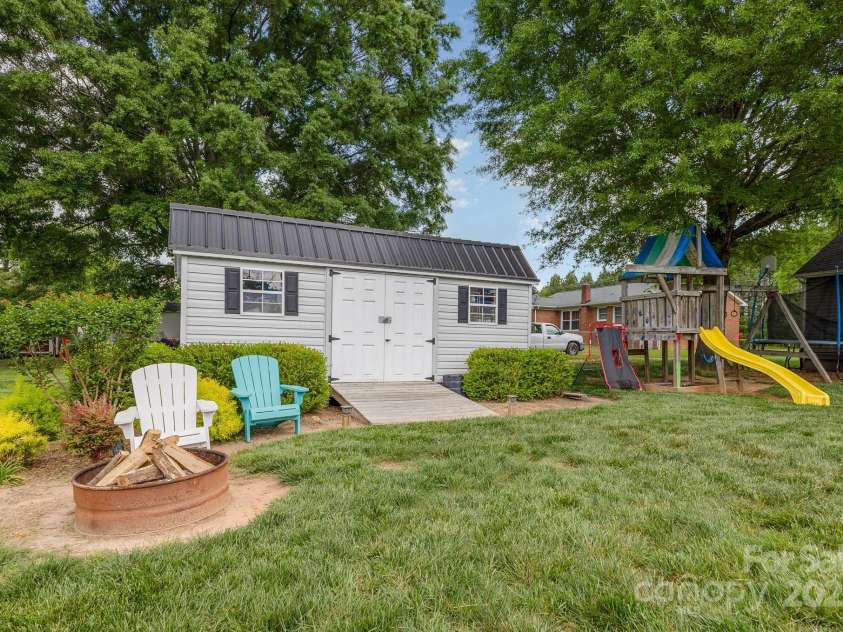 878 Cold Springs Road, Concord, NC 28025.  MLS# CAR4250717, YatesRealty ID 9885. 