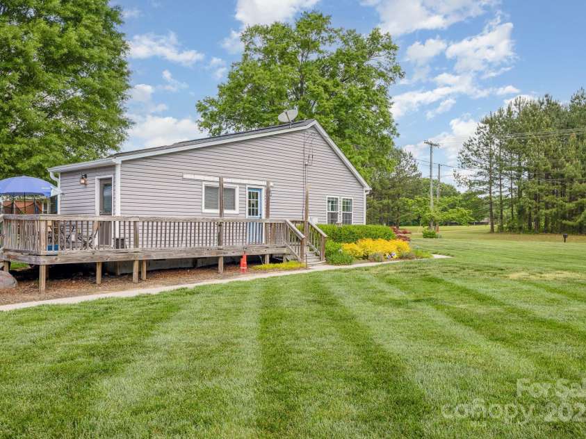 878 Cold Springs Road, Concord, NC 28025.  MLS# CAR4250717, YatesRealty ID 9885. 