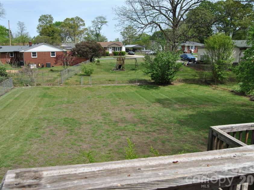909 Timberlane Drive, Mount Holly, NC 28120.  MLS# CAR4367708, YatesRealty ID 9885. 