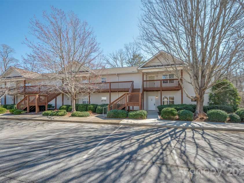 701 Olde Covington Way, Arden, NC 28704.  MLS# CAR4229014, YatesRealty ID 9887. 