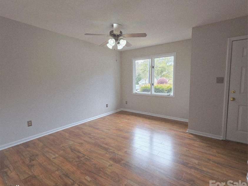 326 Patton Drive, Shelby, NC 28150.  MLS# CAR4365918, YatesRealty ID 9889. Living Continued