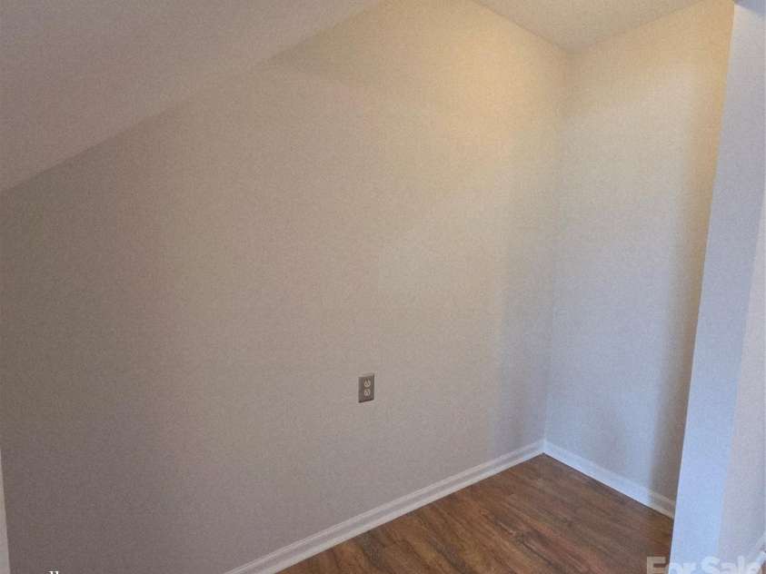 326 Patton Drive, Shelby, NC 28150.  MLS# CAR4365918, YatesRealty ID 9889. Office Niche