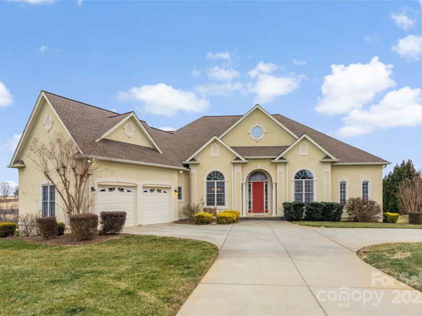 103 Caddies Court, Shelby, NC 28150.  MLS# CAR4223975, YatesRealty ID 989. 