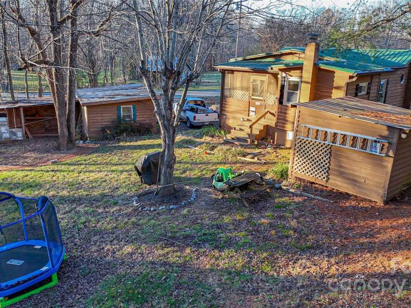 5983 Bollinger Loop, Morganton, NC 28655.  MLS# CAR4211596, YatesRealty ID 989. 