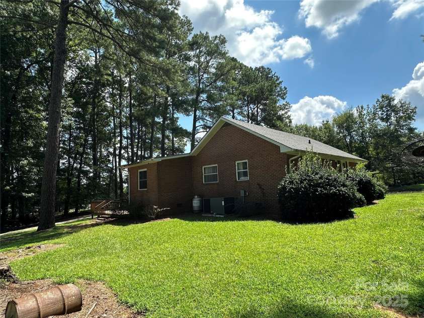 625 Teddar Road, Mount Gilead, NC 27306.  MLS# CAR4292862, YatesRealty ID 9890. 