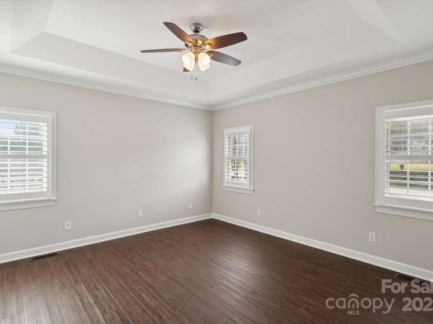 104 Vista Drive, Davidson, NC 28036.  MLS# CAR4204795, YatesRealty ID 9891. 