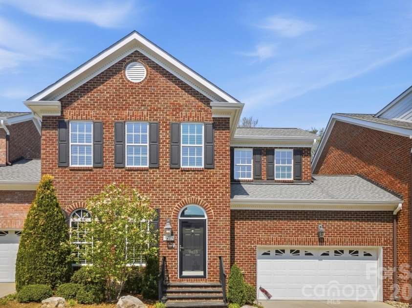 9423 Bonnie Briar Circle, Charlotte, NC 28277.  MLS# CAR4364246, YatesRealty ID 9891. 