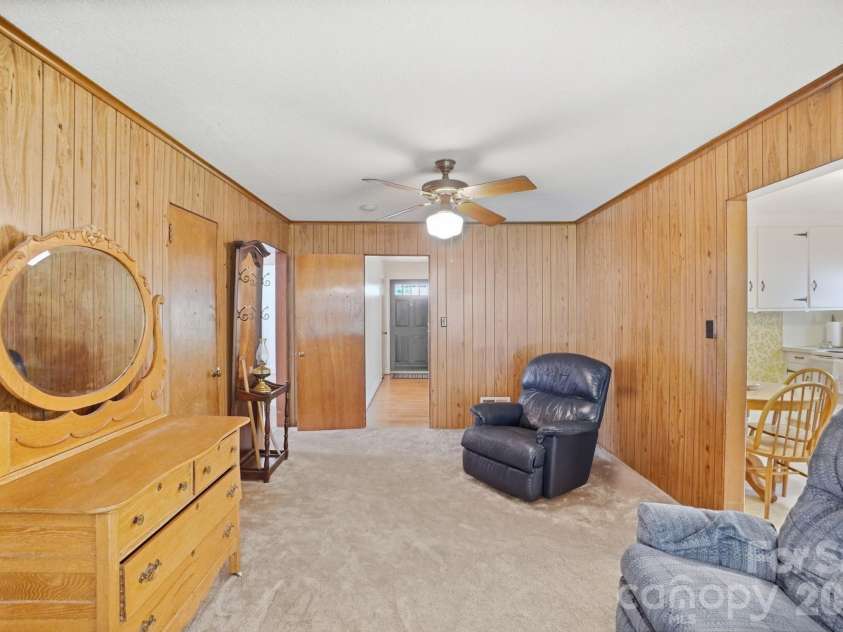 4728 Grasset Avenue, Charlotte, NC 28269.  MLS# CAR4364965, YatesRealty ID 9892. 