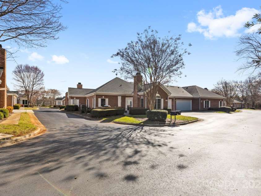 8328 Highland Glen Drive, Charlotte, NC 28269.  MLS# CAR4230857, YatesRealty ID 9892. 