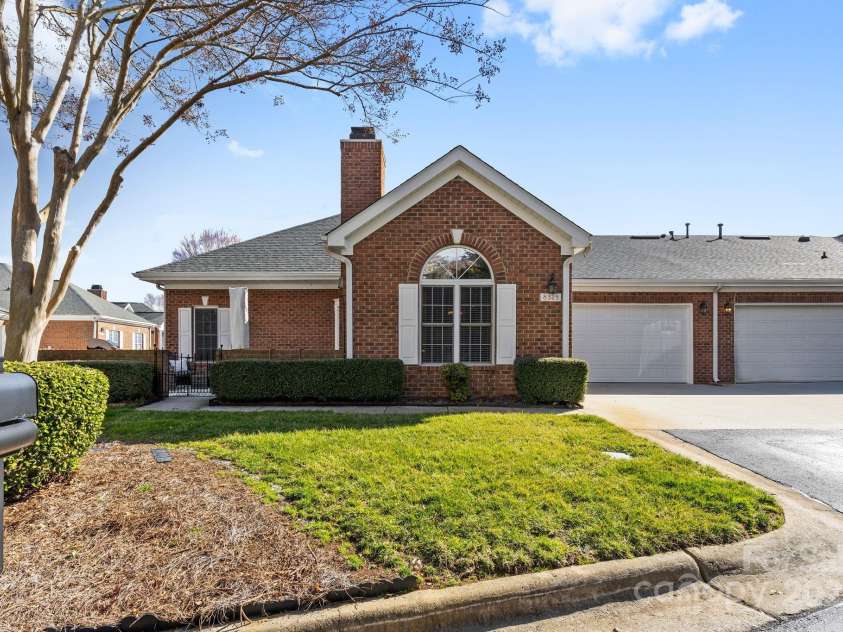 8328 Highland Glen Drive, Charlotte, NC 28269.  MLS# CAR4230857, YatesRealty ID 9892. 