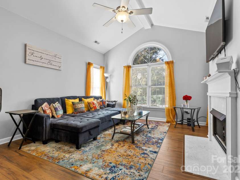 8328 Highland Glen Drive, Charlotte, NC 28269.  MLS# CAR4230857, YatesRealty ID 9892. 