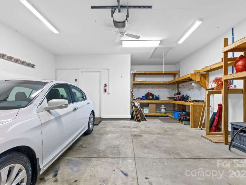 8328 Highland Glen Drive, Charlotte, NC 28269.  MLS# CAR4230857, YatesRealty ID 9892. 