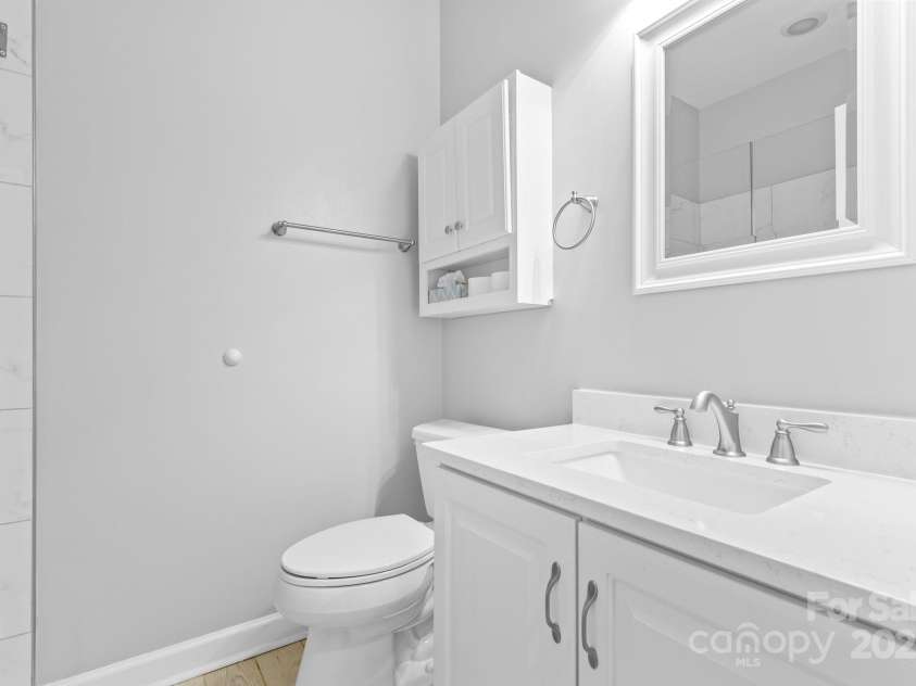 8328 Highland Glen Drive, Charlotte, NC 28269.  MLS# CAR4230857, YatesRealty ID 9892. 