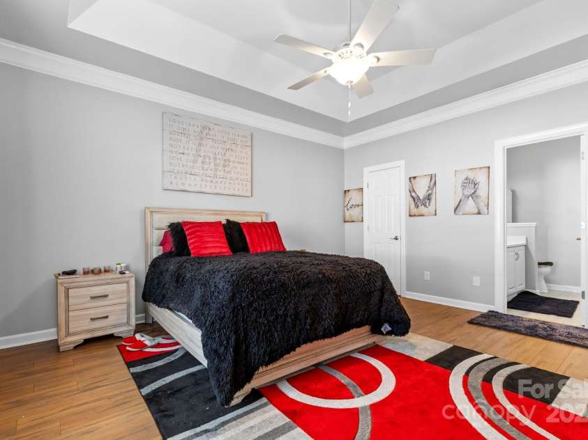 8328 Highland Glen Drive, Charlotte, NC 28269.  MLS# CAR4230857, YatesRealty ID 9892. 