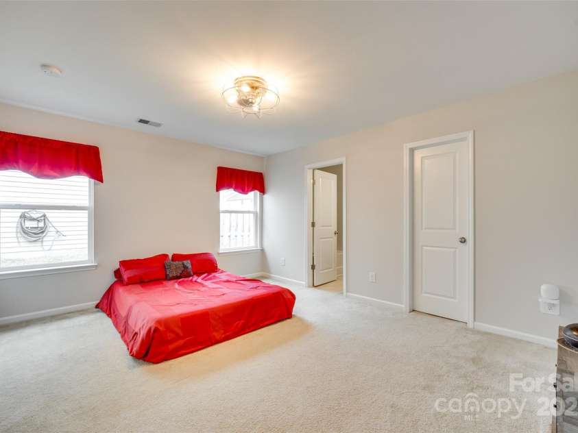2810 Berry Creek Road, Charlotte, NC 28214.  MLS# CAR4250765, YatesRealty ID 9893. 