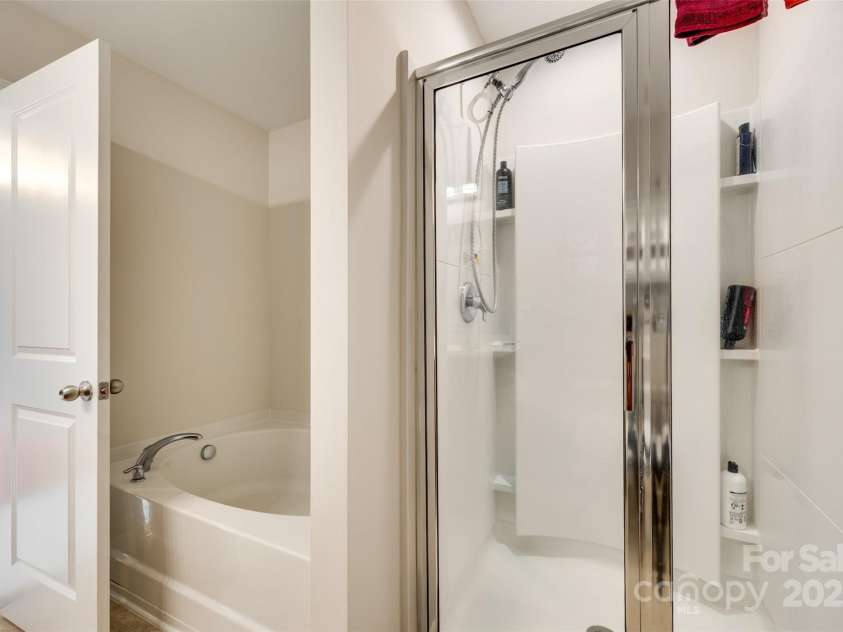 2810 Berry Creek Road, Charlotte, NC 28214.  MLS# CAR4250765, YatesRealty ID 9893. 