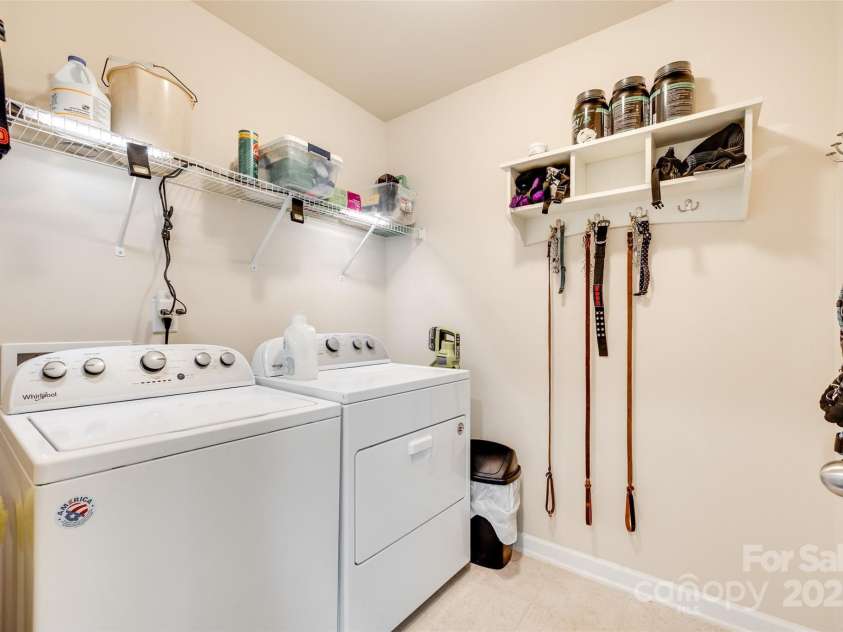 2810 Berry Creek Road, Charlotte, NC 28214.  MLS# CAR4250765, YatesRealty ID 9893. 