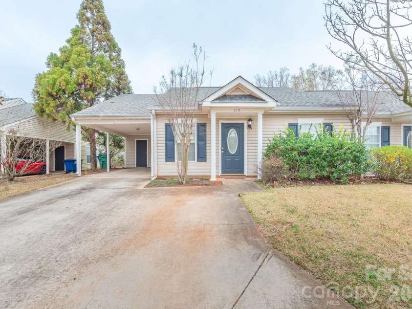 215 Middlebury Lane, Aiken, SC 29803.  MLS# CAR4355095, YatesRealty ID 9894. 