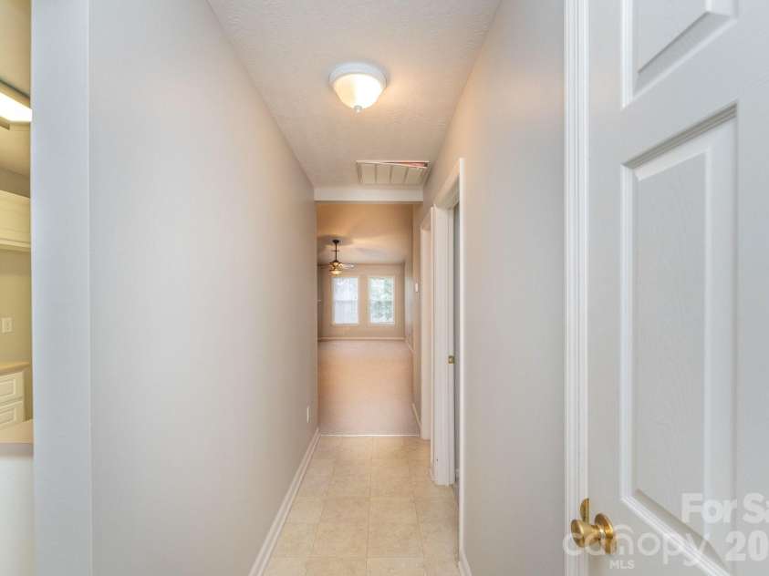 215 Middlebury Lane, Aiken, SC 29803.  MLS# CAR4355095, YatesRealty ID 9894. 