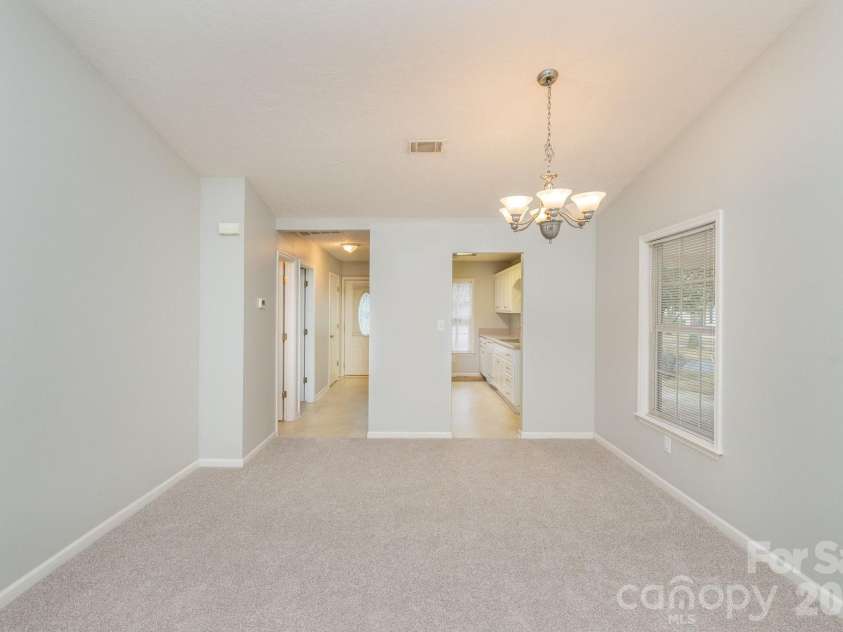 215 Middlebury Lane, Aiken, SC 29803.  MLS# CAR4355095, YatesRealty ID 9894. 