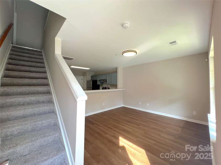 7147 Henderson Valley Lane, Charlotte, NC 28269.  MLS# CAR4242009, YatesRealty ID 9894. 