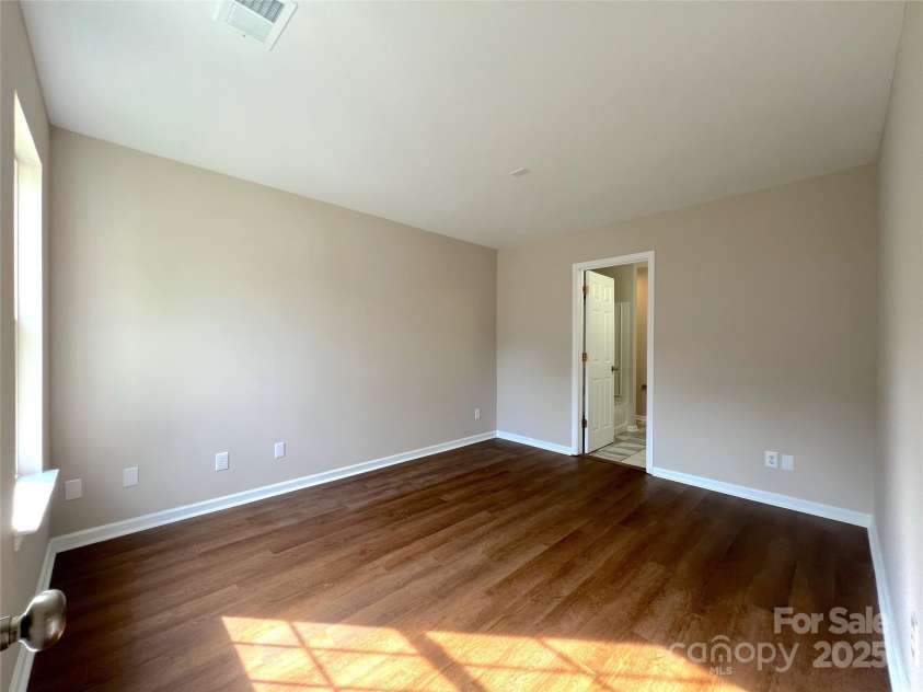 7147 Henderson Valley Lane, Charlotte, NC 28269.  MLS# CAR4242009, YatesRealty ID 9894. 