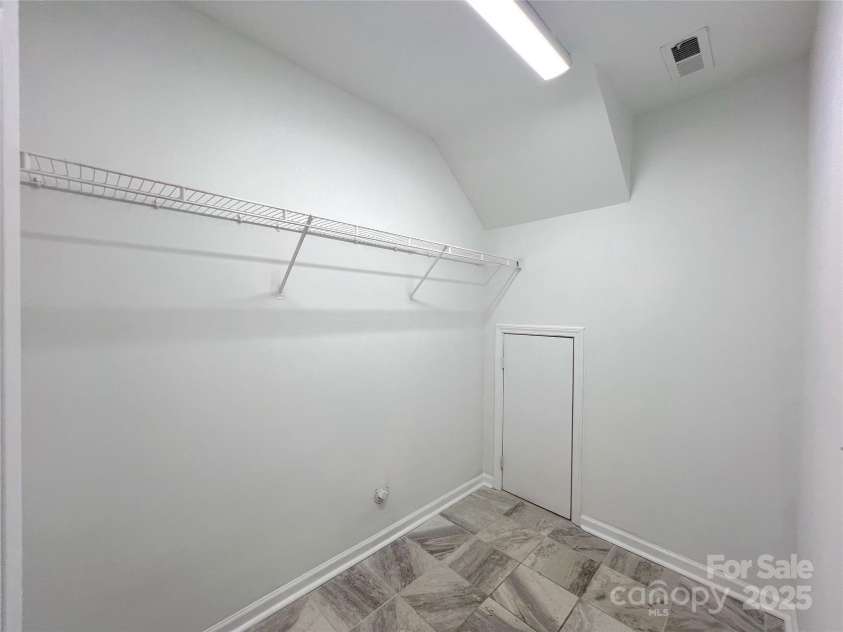 7147 Henderson Valley Lane, Charlotte, NC 28269.  MLS# CAR4242009, YatesRealty ID 9894. 