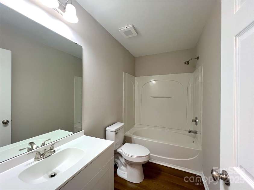 7147 Henderson Valley Lane, Charlotte, NC 28269.  MLS# CAR4242009, YatesRealty ID 9894. 