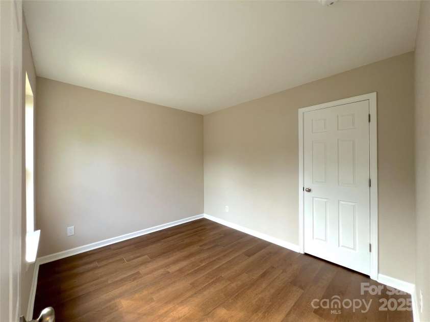 7147 Henderson Valley Lane, Charlotte, NC 28269.  MLS# CAR4242009, YatesRealty ID 9894. 