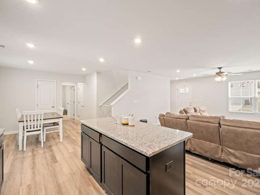 707 Pointe Andrews Drive, Concord, NC 28025.  MLS# CAR4280362, YatesRealty ID 9895. Dining Area