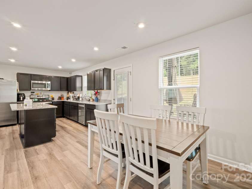 707 Pointe Andrews Drive, Concord, NC 28025.  MLS# CAR4280362, YatesRealty ID 9895. Open Floorplan