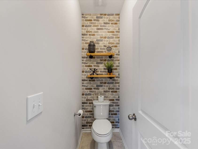 405 Winding Oaks Lane, Concord, NC 28025.  MLS# CAR4252595, YatesRealty ID 9896. 