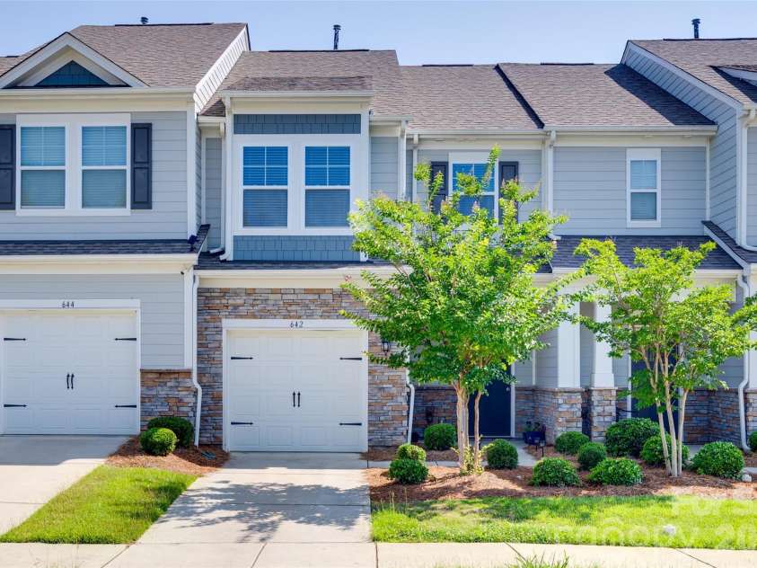 642 Altamonte Drive, Clover, SC 29710.  MLS# CAR4349113, YatesRealty ID 9896. 