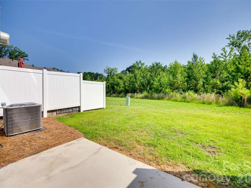 642 Altamonte Drive, Clover, SC 29710.  MLS# CAR4349113, YatesRealty ID 9896. 