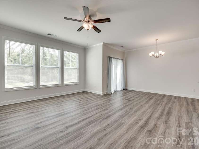 642 Altamonte Drive, Clover, SC 29710.  MLS# CAR4349113, YatesRealty ID 9896. 