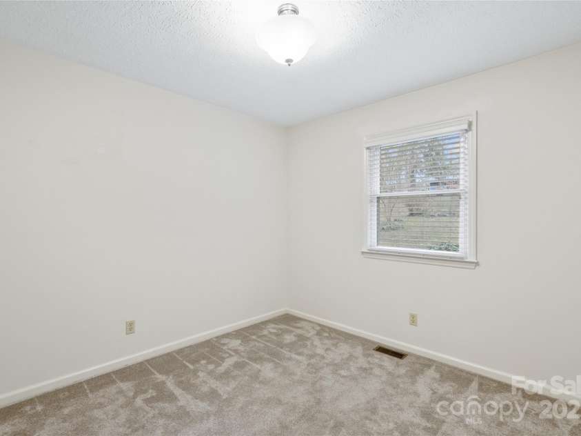 25 Pisgah Shadows Way, Hendersonville, NC 28739.  MLS# CAR4206550, YatesRealty ID 9897. Bedroom 3