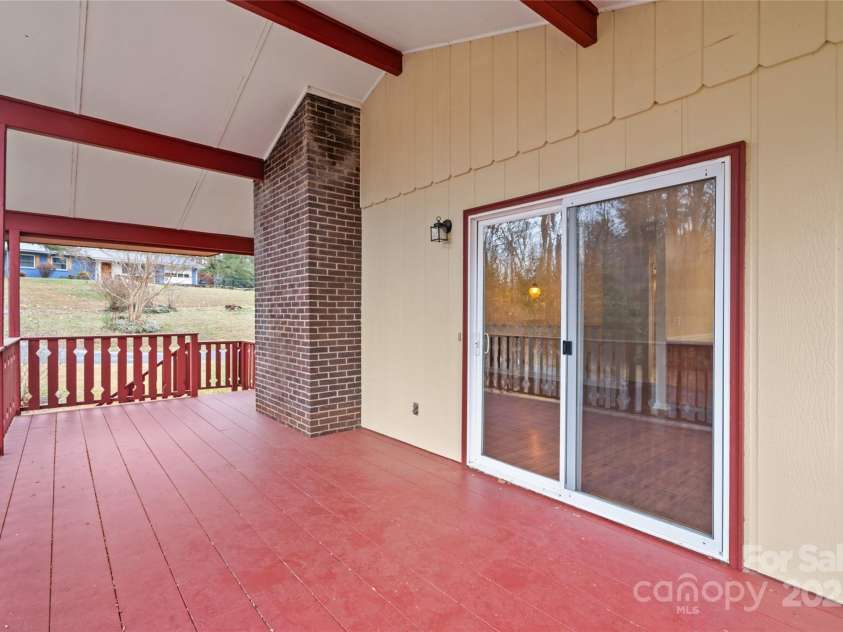 25 Pisgah Shadows Way, Hendersonville, NC 28739.  MLS# CAR4206550, YatesRealty ID 9897. Porch