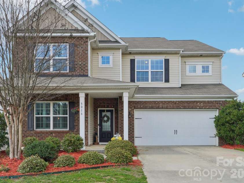 5016 Riverdale Drive, Charlotte, NC 28273.  MLS# CAR4355995, YatesRealty ID 9897. 