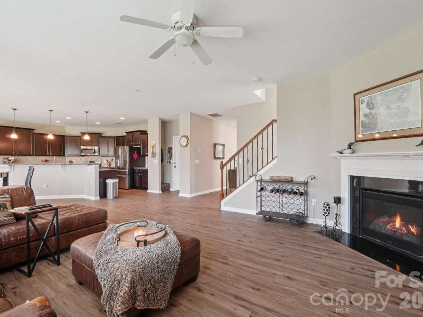 5016 Riverdale Drive, Charlotte, NC 28273.  MLS# CAR4355995, YatesRealty ID 9897. 