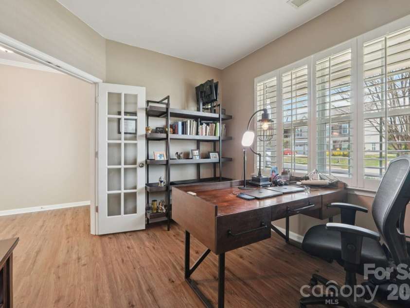 5016 Riverdale Drive, Charlotte, NC 28273.  MLS# CAR4355995, YatesRealty ID 9897. 