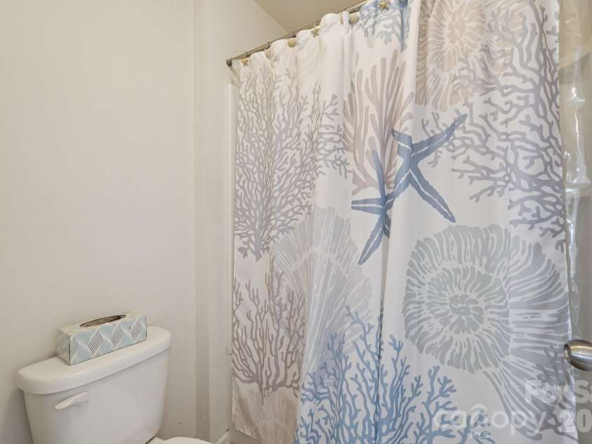 5016 Riverdale Drive, Charlotte, NC 28273.  MLS# CAR4355995, YatesRealty ID 9897. 